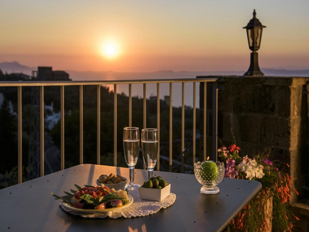 Villa Carolina Sorrento Private Heated Pool And Sea View Стая снимка