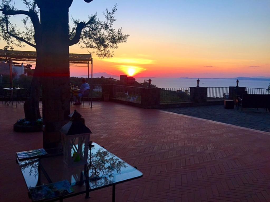 Villa Carolina Sorrento Private Heated Pool And Sea View Екстериор снимка
